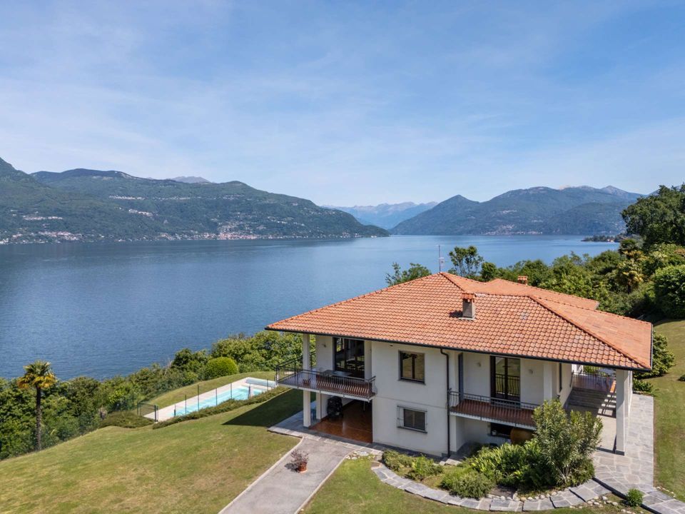 Villa i Porto Valtravaglia, Varese - foto 2