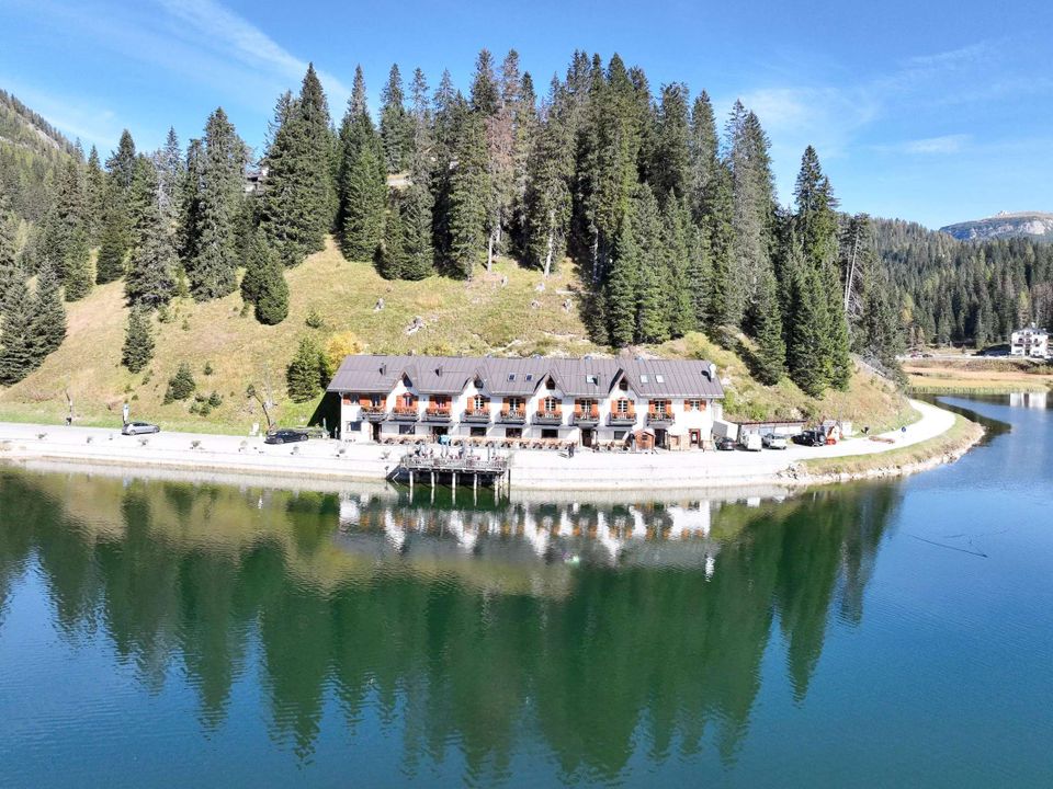 Næringseiendom i Auronzo di Cadore, Belluno - bilde 1