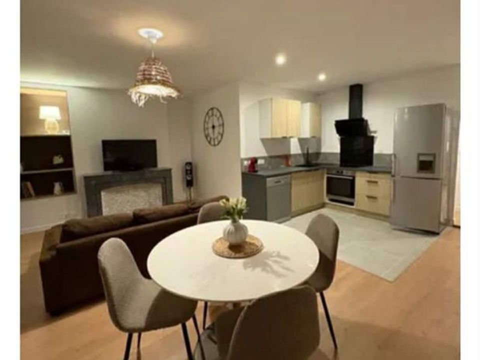 Apartment in Rive-de-Gier, Loire - photo 1