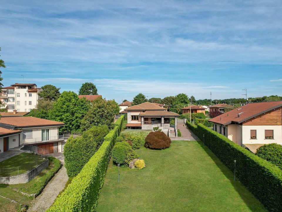 Villa en Ispra, Varese - foto 1