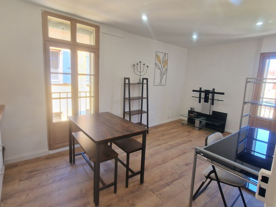 Villa in Perpignan, Pyrenees-Orientales - photo 1