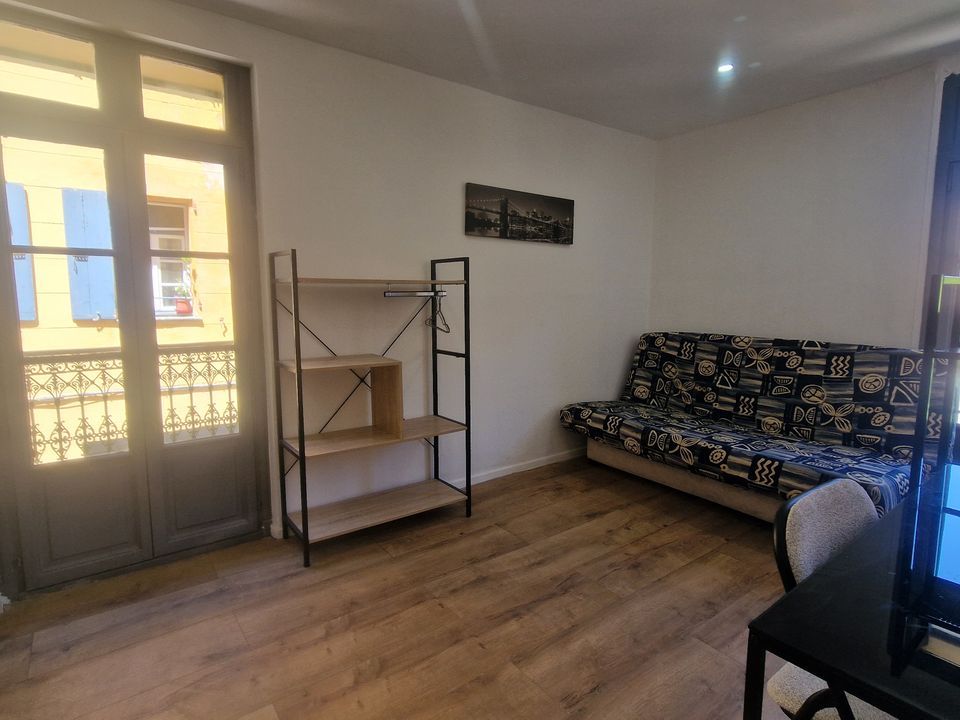 Villa in Perpignan, Pyrenees-Orientales - photo 2