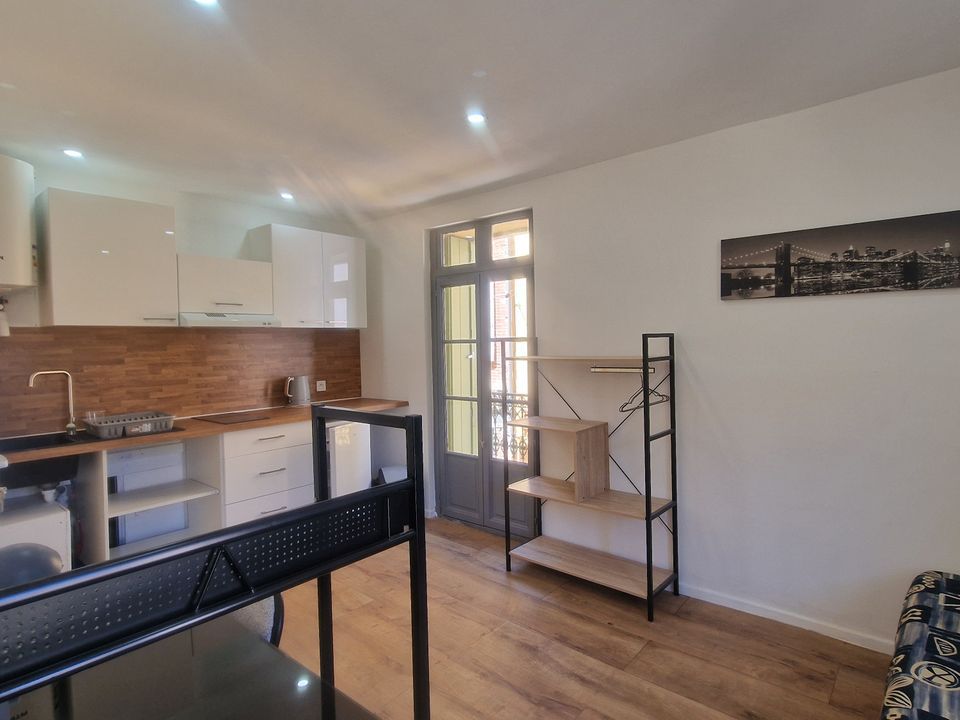 Villa in Perpignan, Pyrenees-Orientales - photo 3