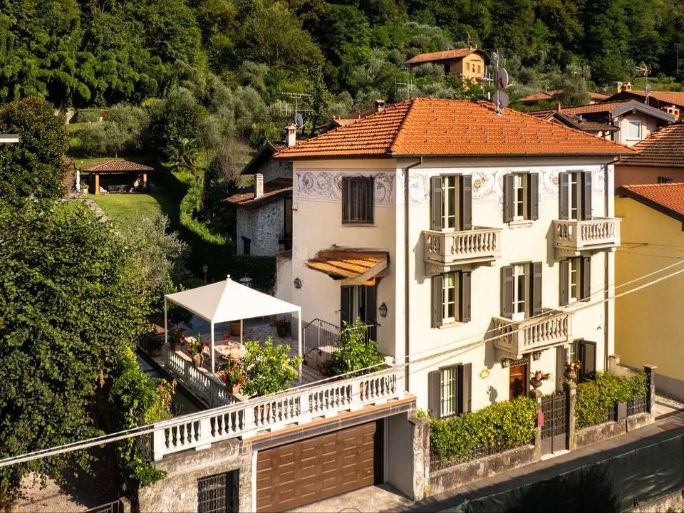 Villa i Oliveto Lario, Lecco - foto 1