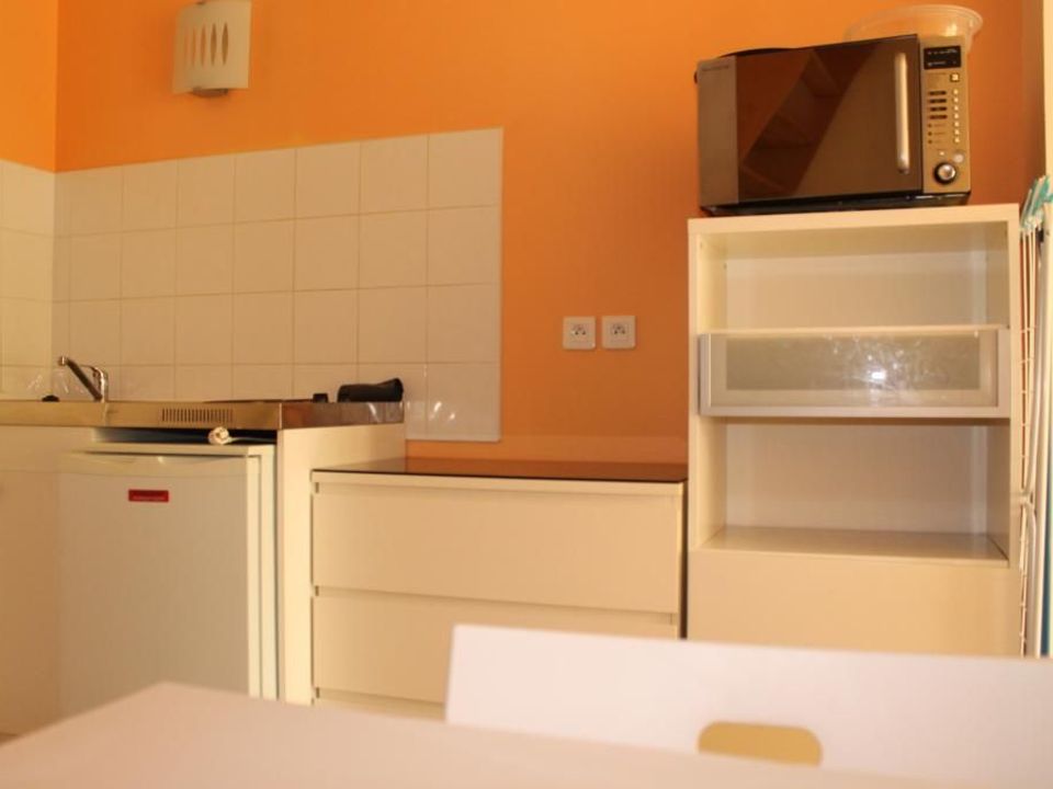Apartment in Nimes, Gard - photo 2