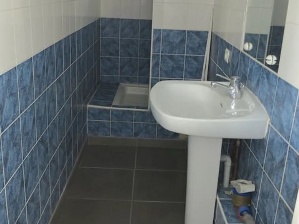Studio in Grenoble, Isere - photo 3