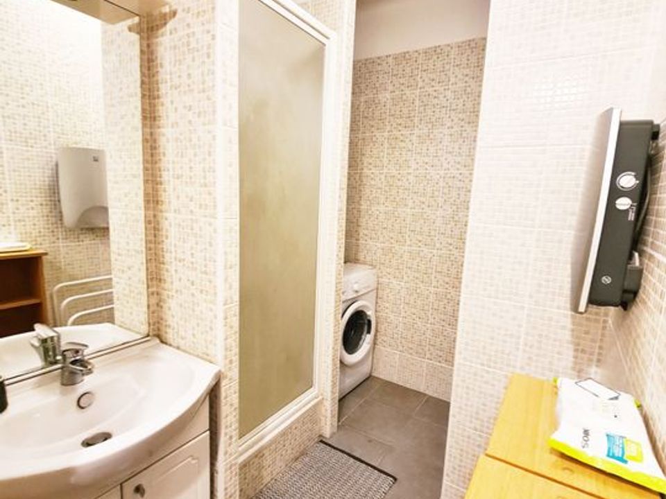 Studio in Marseille, Bouches-du-Rhone - photo 2