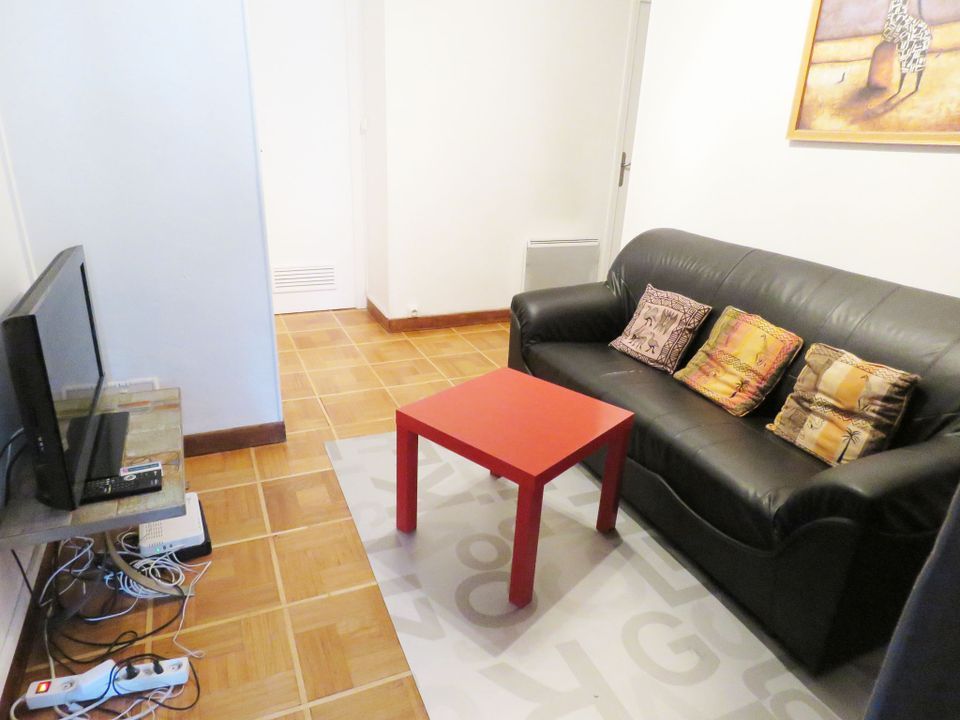 Studio in Marseille, Bouches-du-Rhone - photo 3