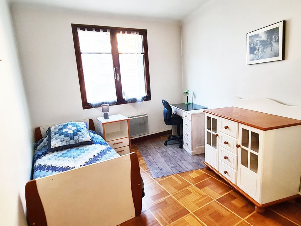 Studio in Marseille, Bouches-du-Rhone - photo 4