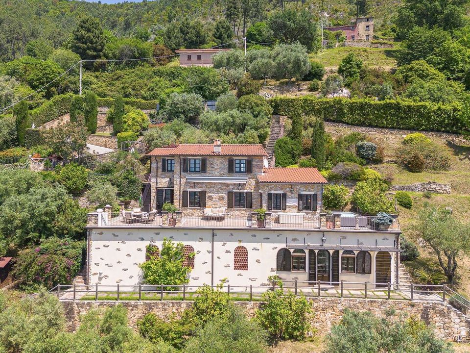 Villa a Seravezza, Lucca - foto 1