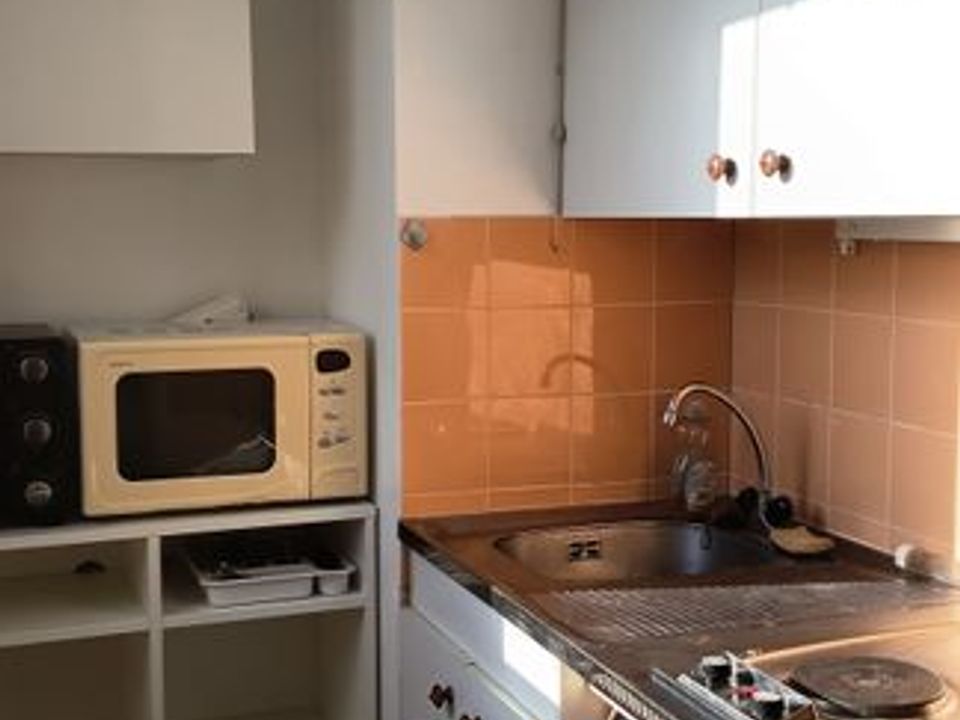 Studio in Saint-Etienne, Loire - photo 5