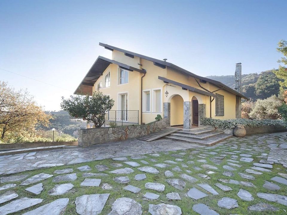 Villa in Alassio, Savona - foto 1