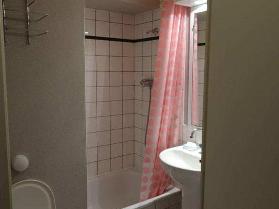 Studio in Saint-Denis, Seine-Saint-Denis - photo 3