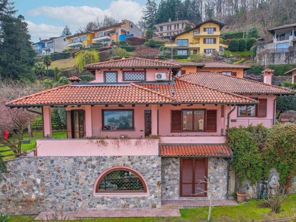 Villa en Meina, Novara - foto 1