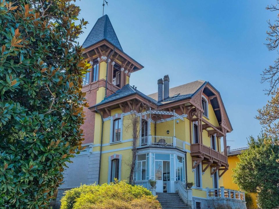 Villa i Porto Valtravaglia, Varese - foto 1