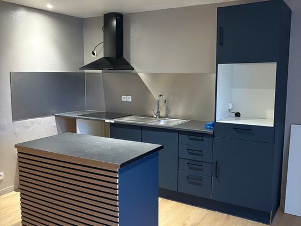 Apartment in Pontivy, Morbihan - photo 1