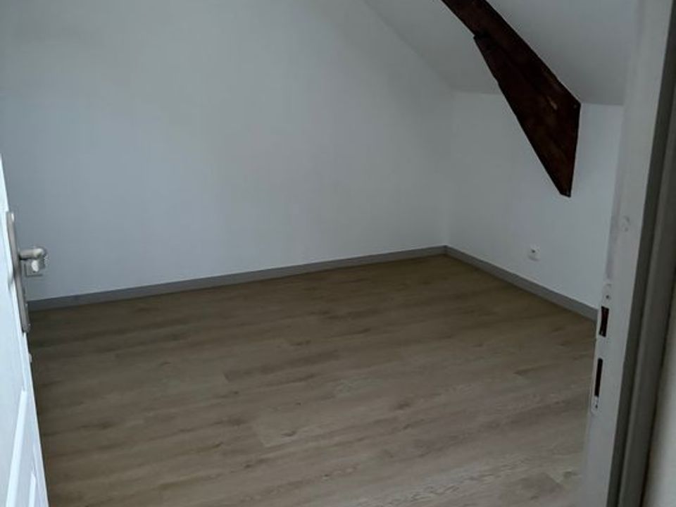 Apartment in Pontivy, Morbihan - photo 5