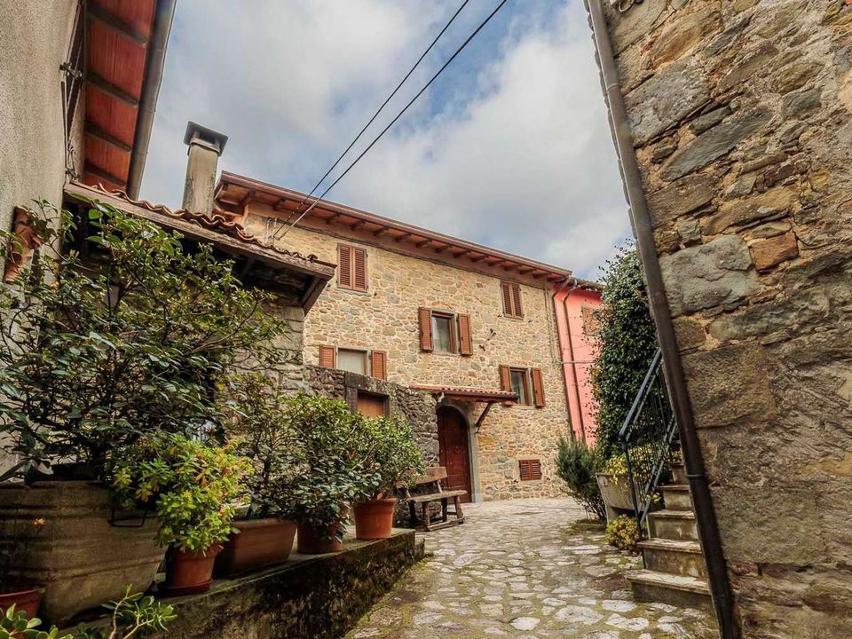 Dorpshuis in Castelnuovo di Garfagnana, Lucca - foto 4