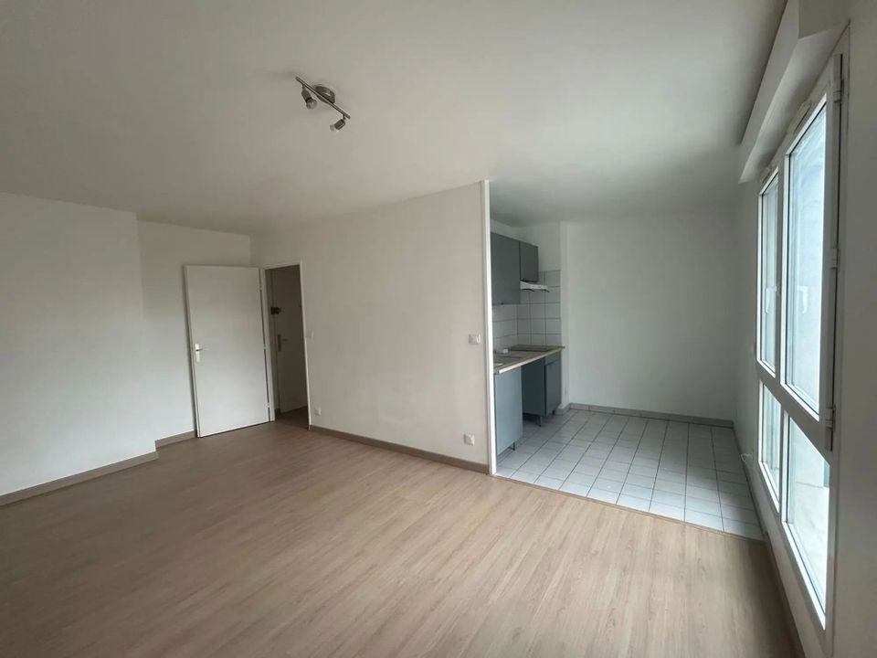 Apartment in Osny, Val-d'Oise - photo 1