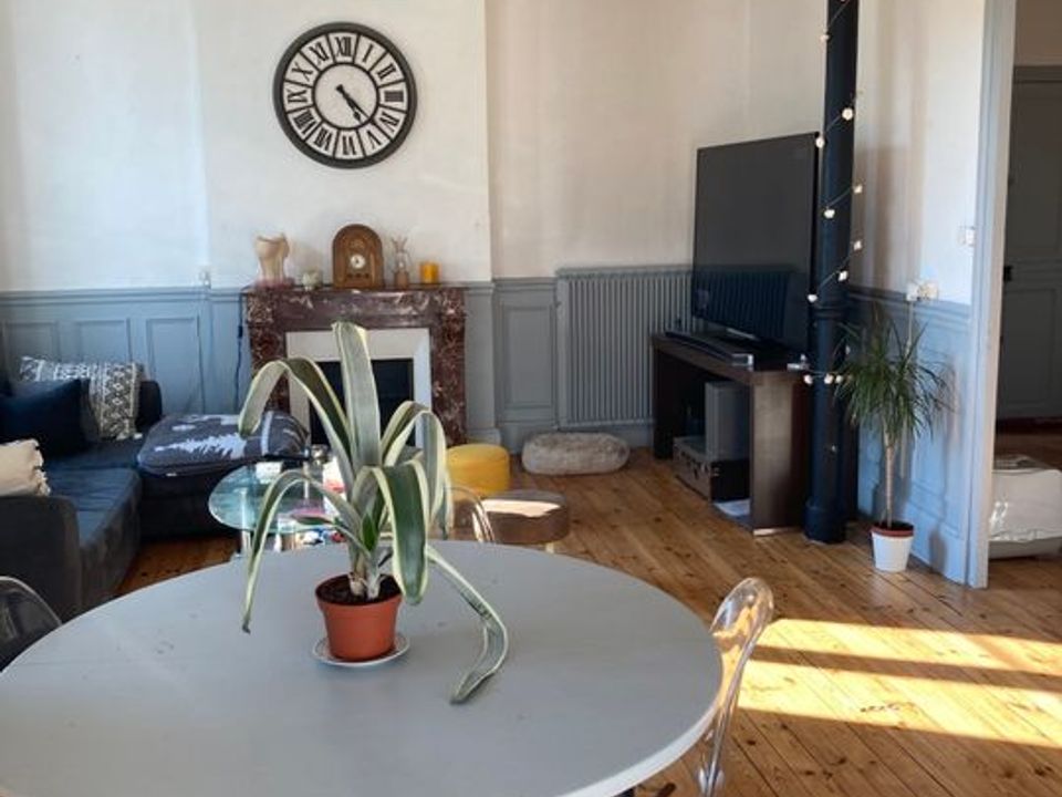 Apartment in Vichy, Allier - photo 4