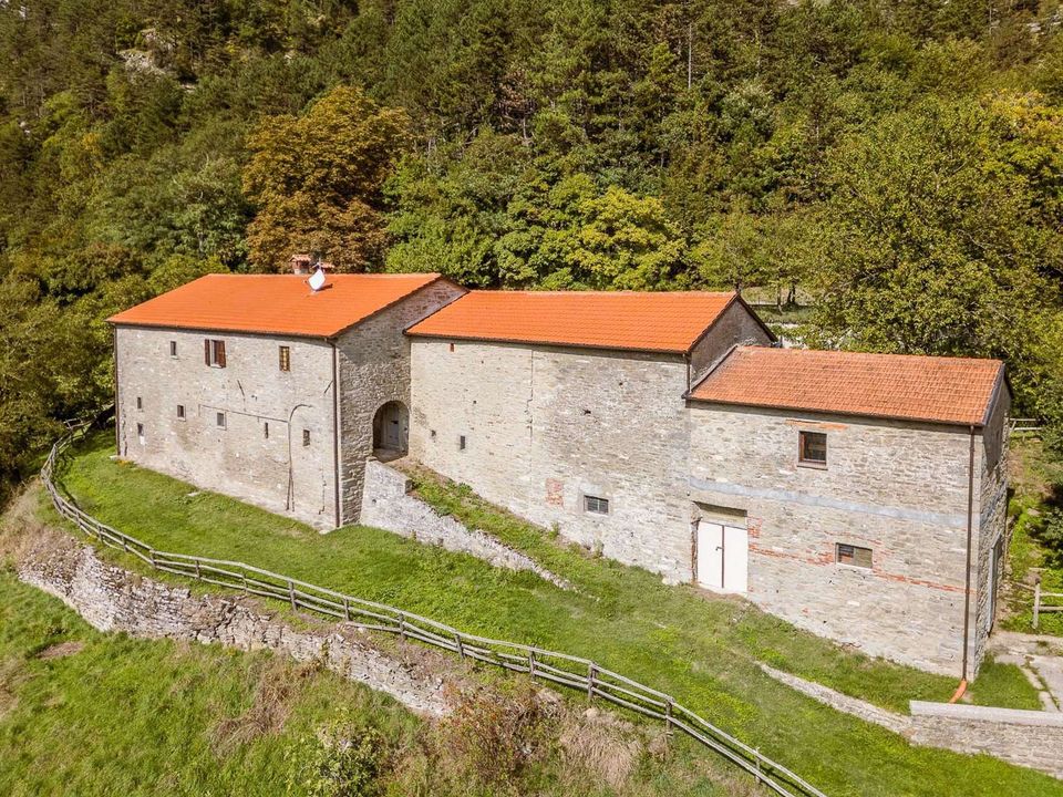 Farm hus i Serrapetrona, Macerata - foto 1