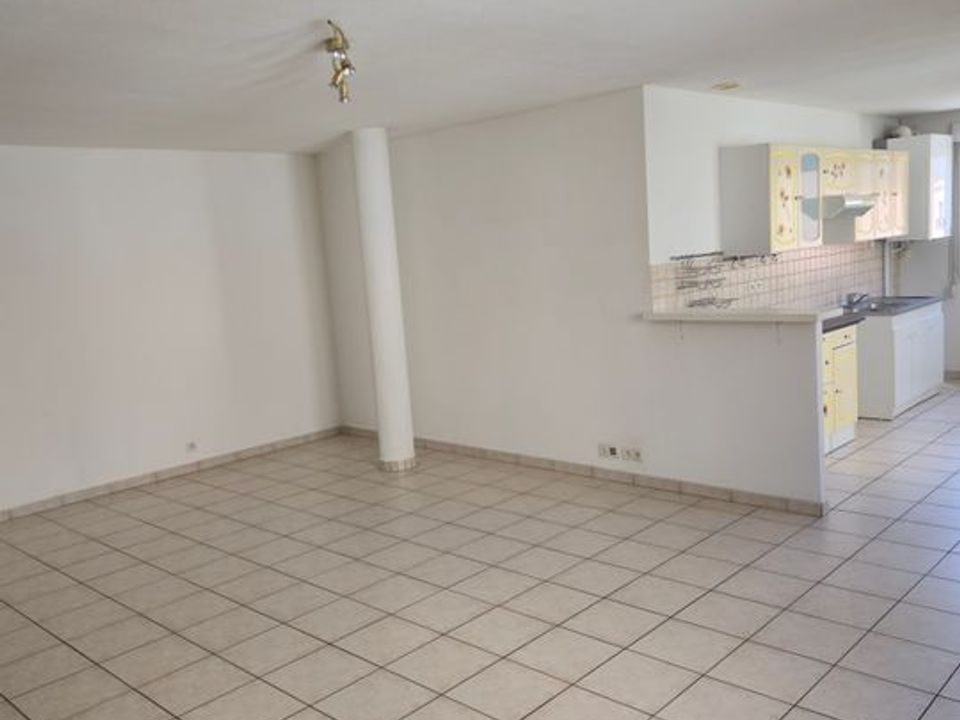 Apartment in Valentigney, Doubs - photo 1