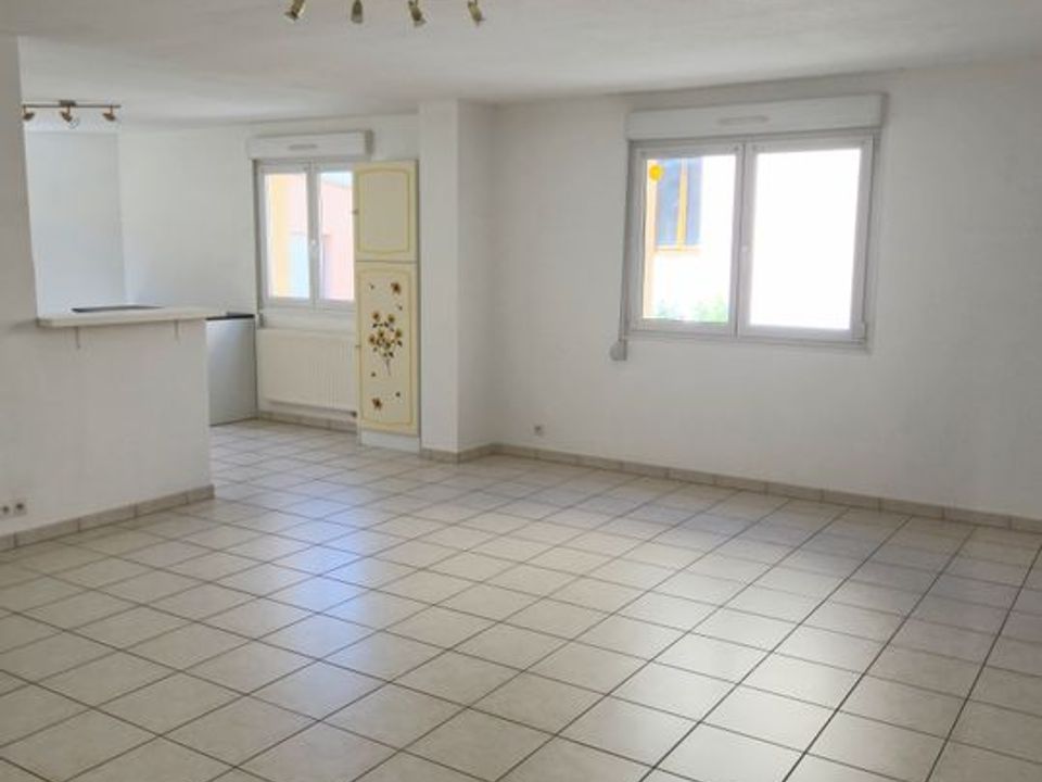 Apartment in Valentigney, Doubs - photo 4