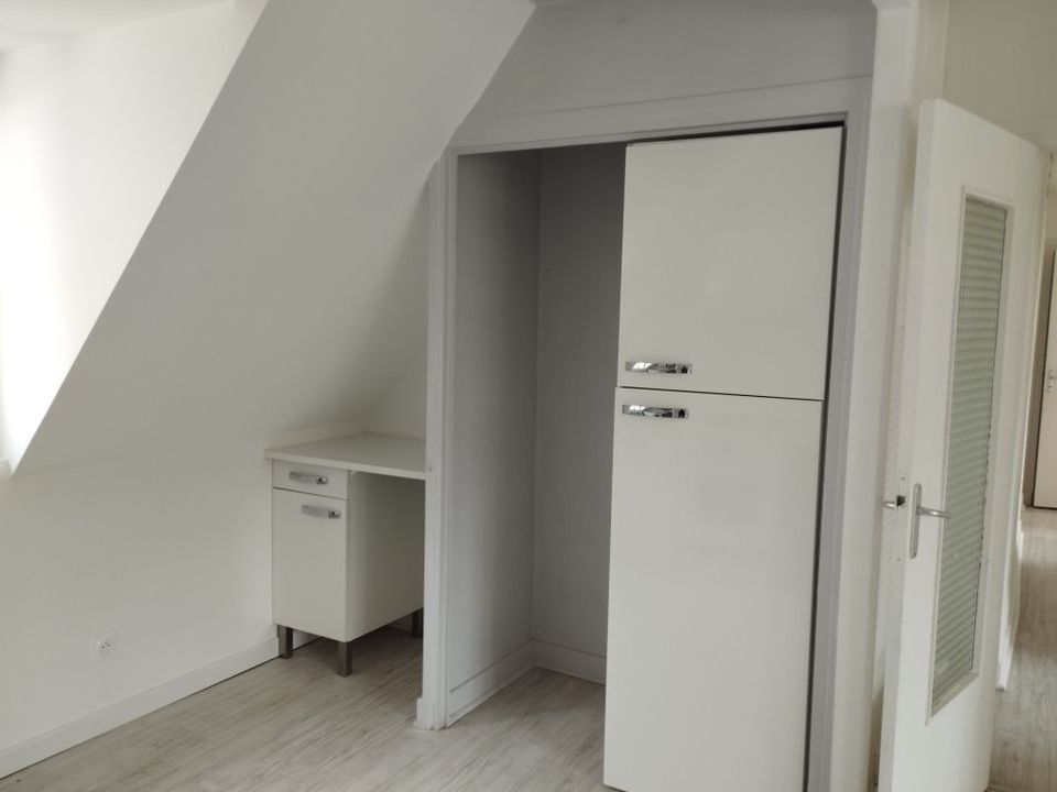 Apartment in Le Creusot, Saone-et-Loire - photo 4