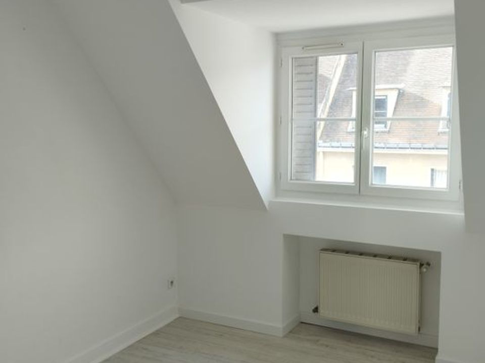 Apartment in Le Creusot, Saone-et-Loire - photo 5