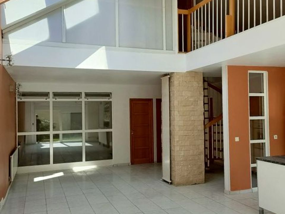 Villa i Valenciennes, Nord - bilde 1