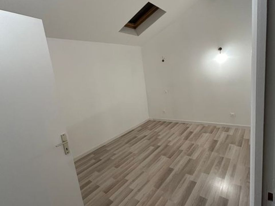 Apartment in Rive-de-Gier, Loire - photo 5