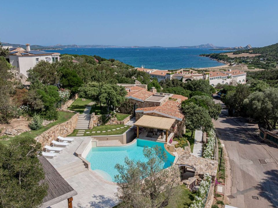 Villa i Arzachena, Sassari - foto 1