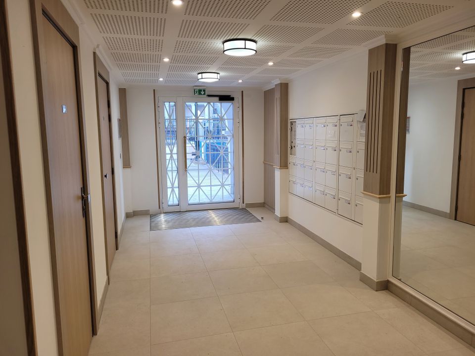 Lejlighed i Le Plessis-Robinson, Hauts-de-Seine - foto 2