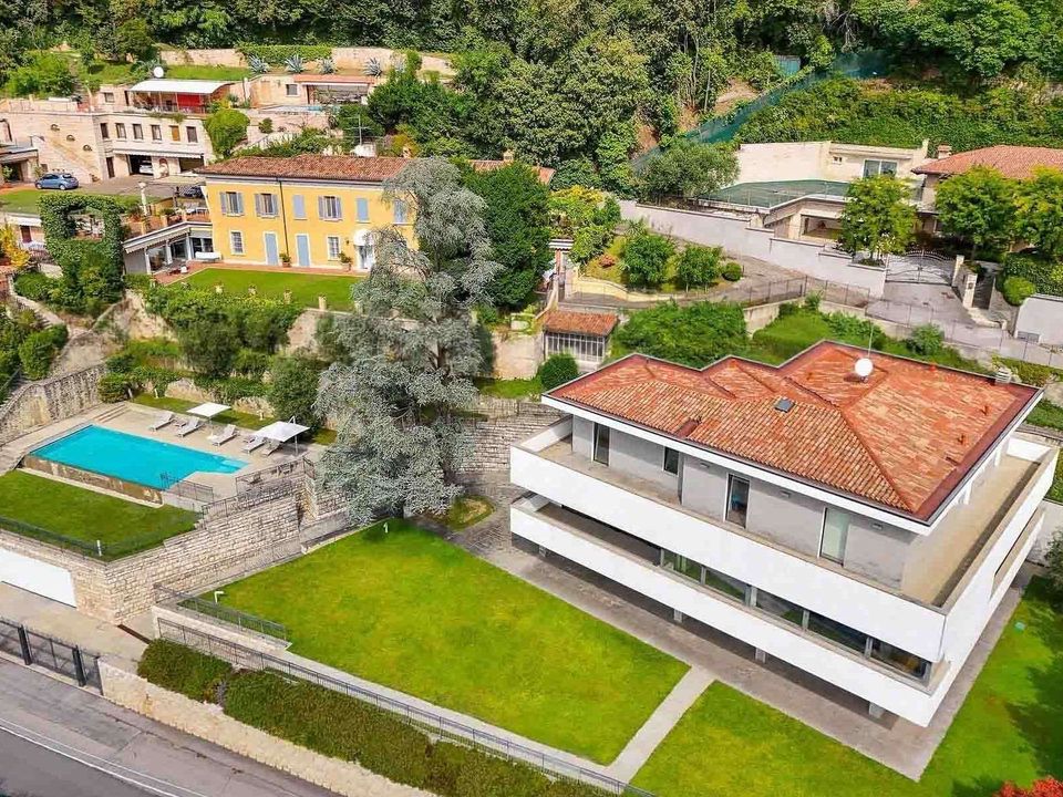 Villa in Brescia, Brescia - foto 1