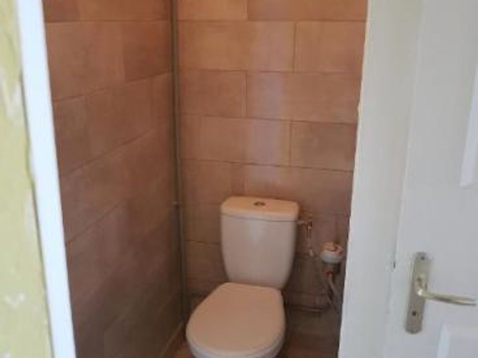 Apartment in Roanne, Loire - photo 5