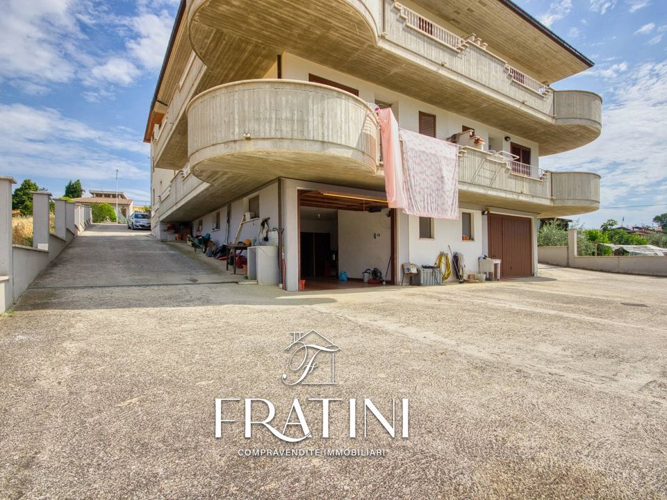 Villa i Maltignano, Ascoli Piceno - bilde 1