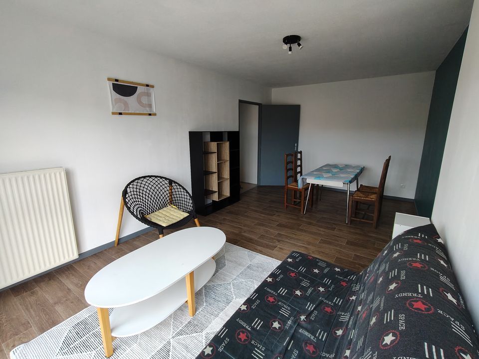 Apartment in Roanne, Loire - photo 2