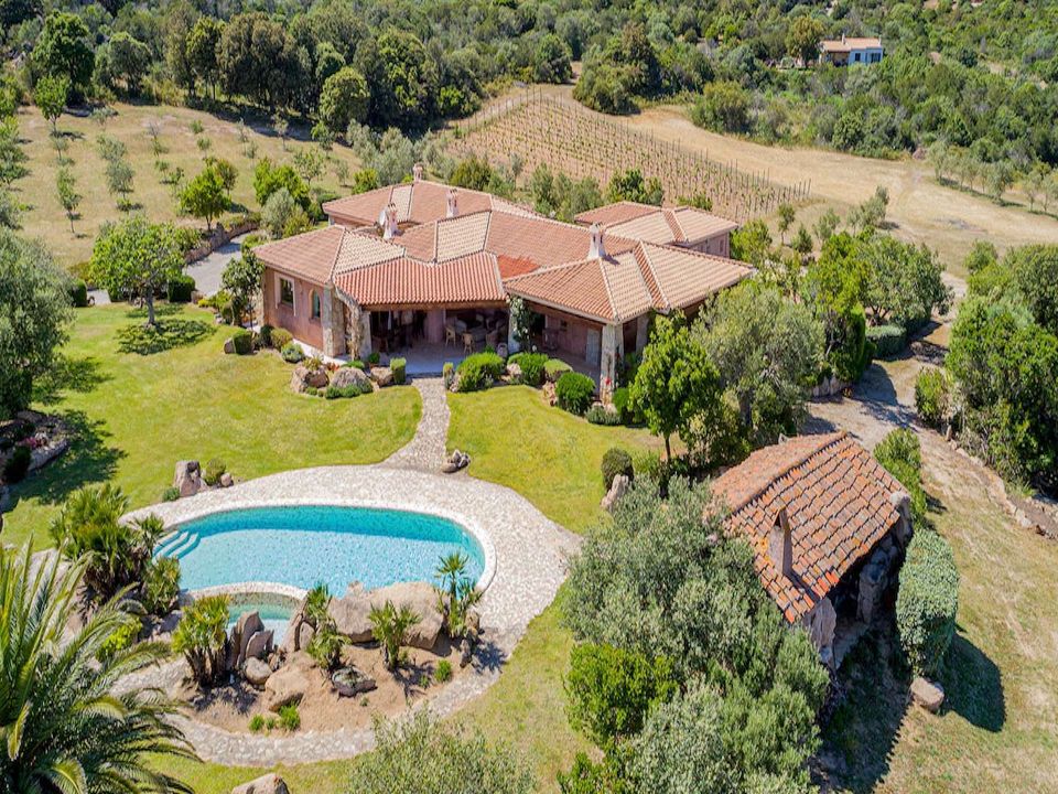 Villa i Arzachena, Sassari - foto 1