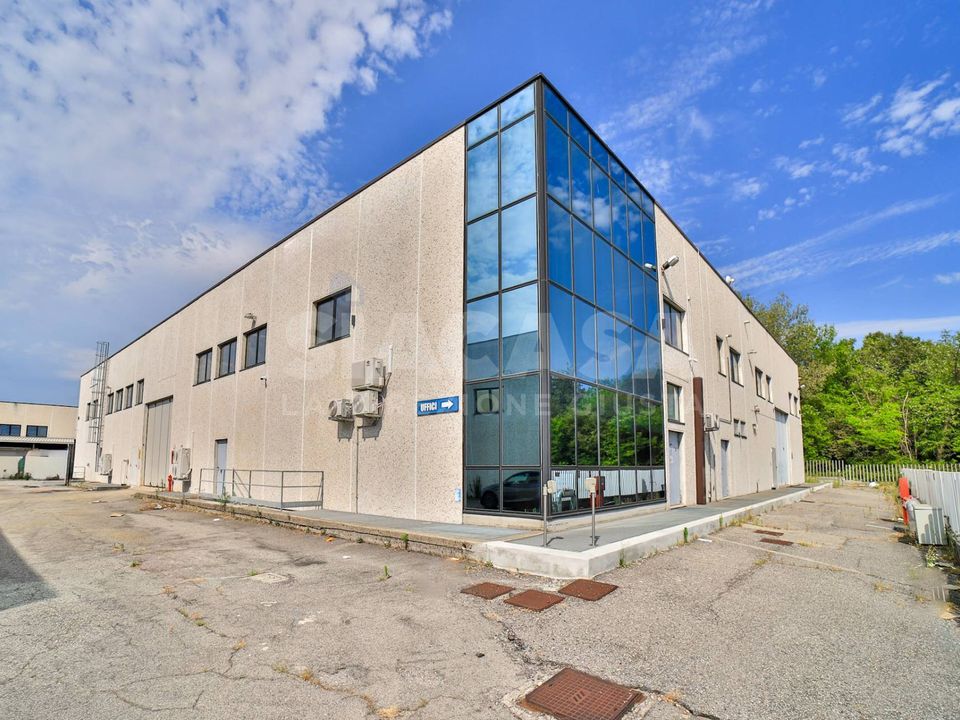 L'establiment comercial a Mezzago, Monza and Brianza - foto 1