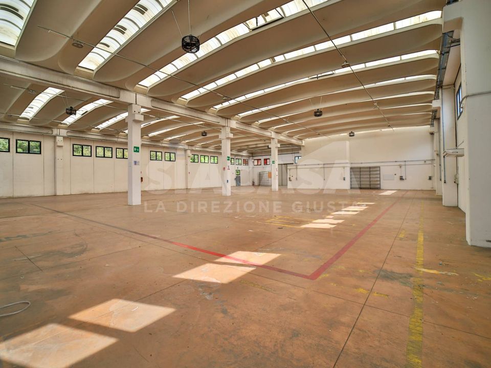 L'establiment comercial a Mezzago, Monza and Brianza - foto 4