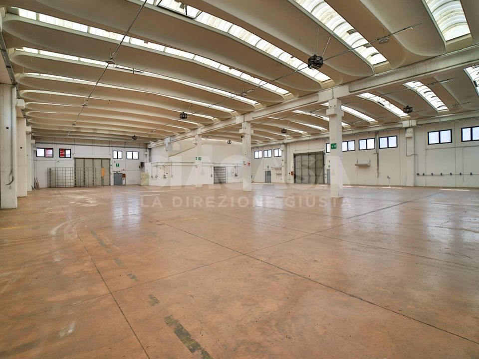 L'establiment comercial a Mezzago, Monza and Brianza - foto 5