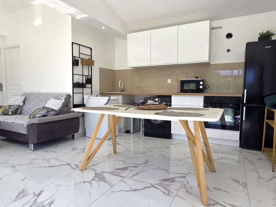 Villa en Aubagne en Provence, Bouches-du-Rhone - foto 4