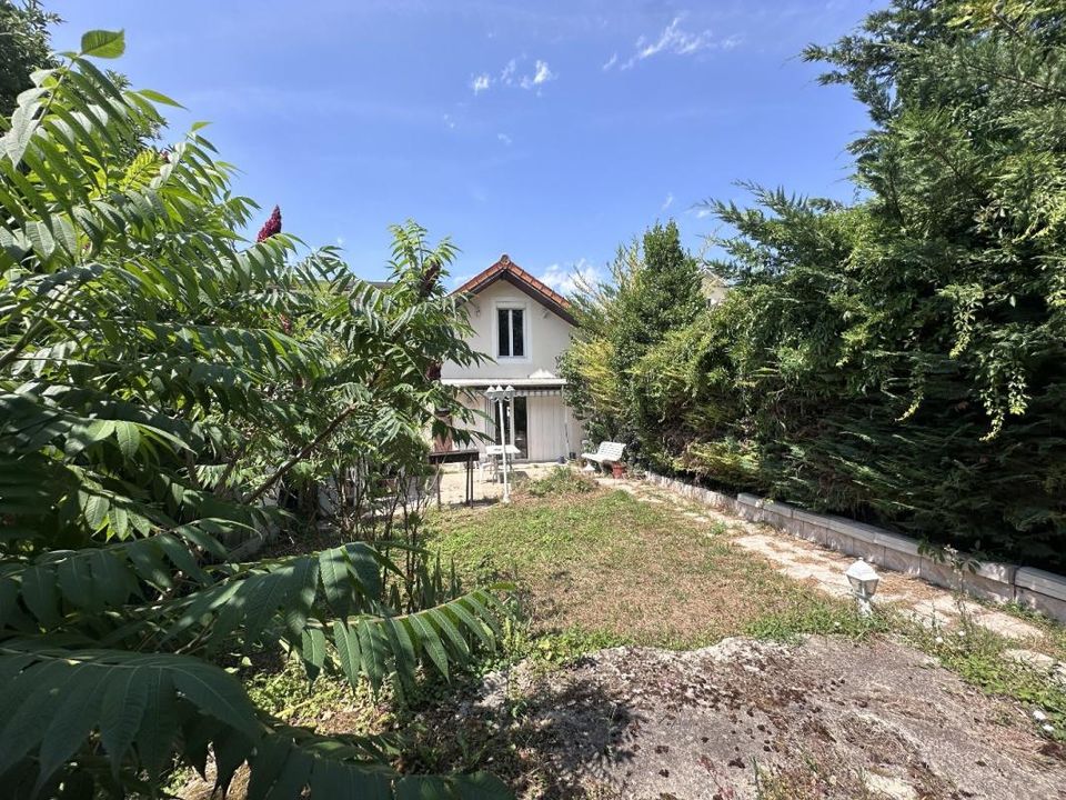 Villa i Villetaneuse, Seine-Saint-Denis - foto 1