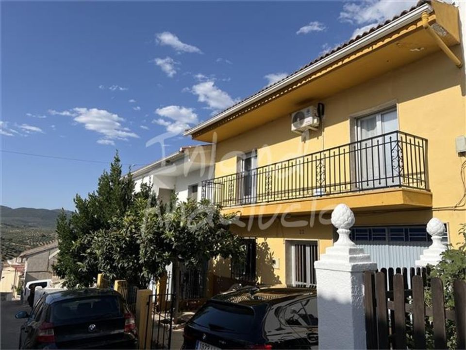 Casa de pueblo en Castillo De Locubin, Jaen - foto 1