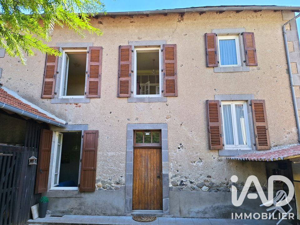 Casa de pueblo en Arpajon-sur-Cère, Cantal - foto 2