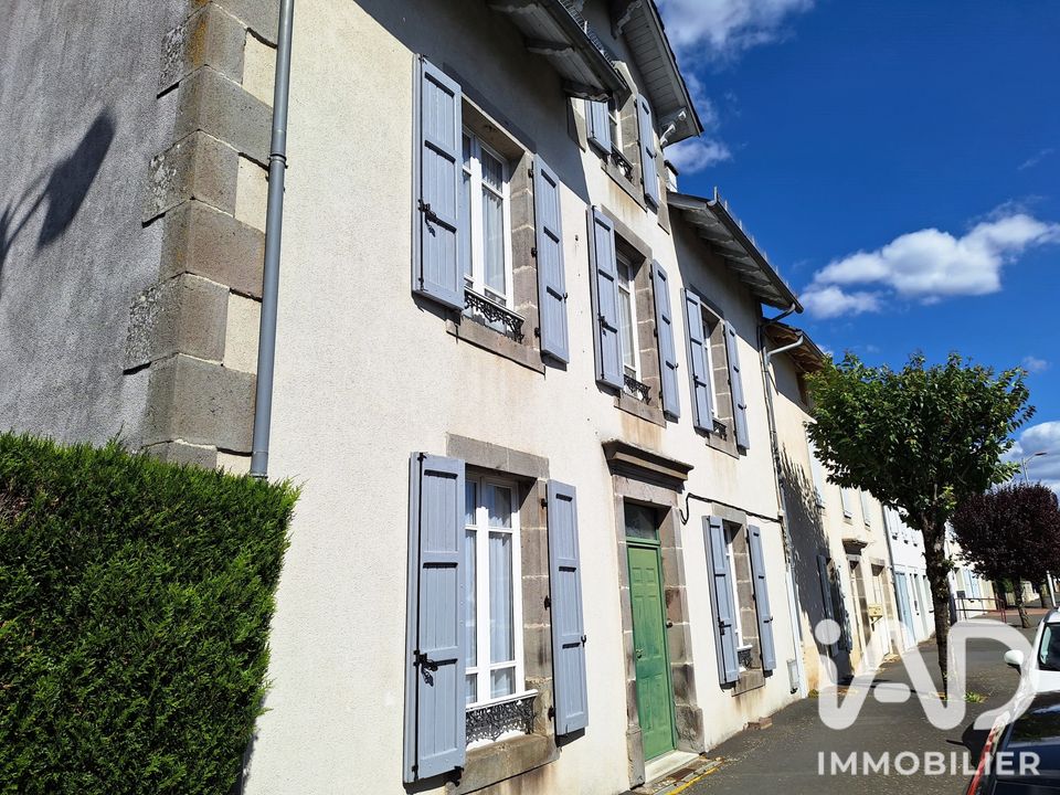 Casa de pueblo en Arpajon-sur-Cère, Cantal - foto 4