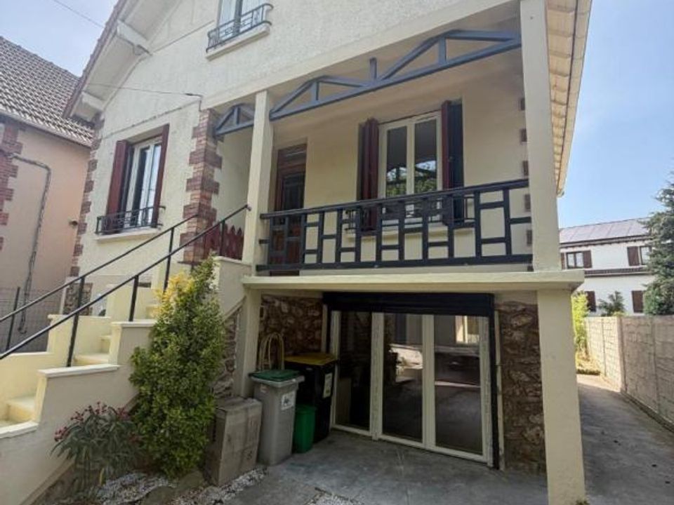 Villa i Aulnay-sous-Bois, Seine-Saint-Denis - foto 1
