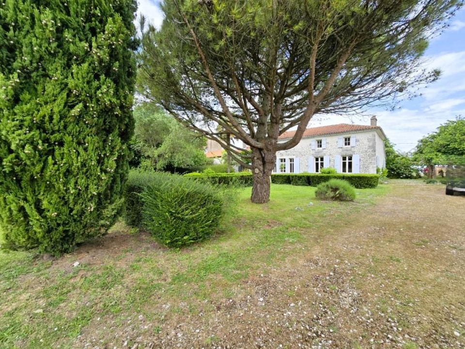 Villa a Saint-Thomas-De-Conac, Charente-Maritime - foto 1