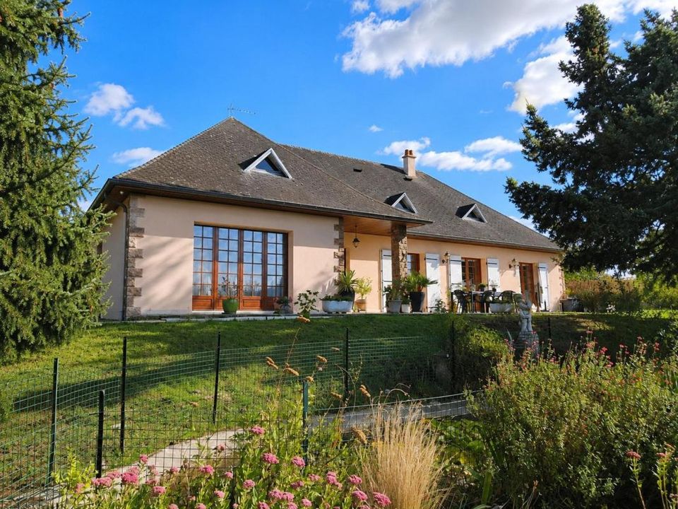 Villa en Thouars, Deux-Sevres - foto 1