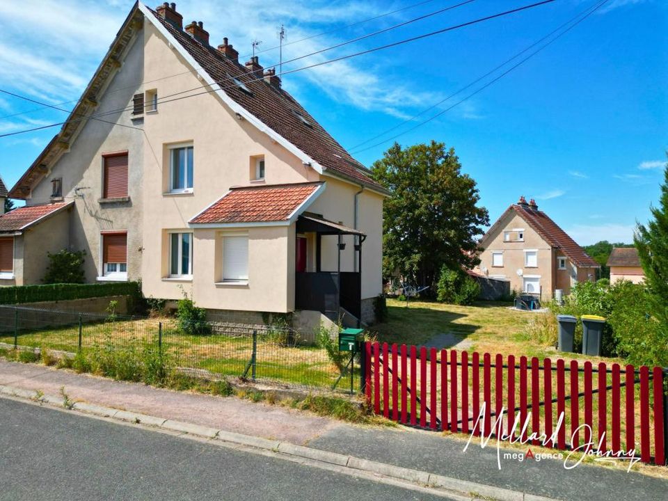 Villa en Ciry-le-Noble, Saone-et-Loire - foto 1